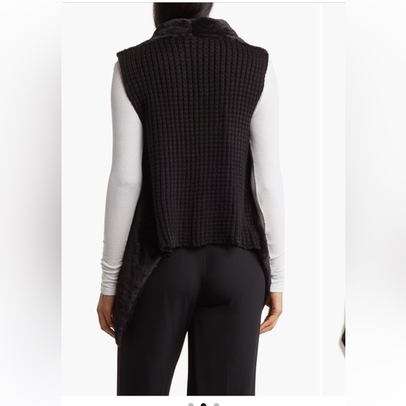NWT Black Faux Fur Vest - Picture 2 of 8